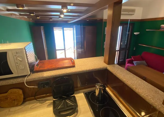 Maggiore Dream شقة